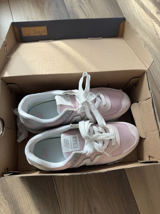 Розови кецове New Balance - 41 номер