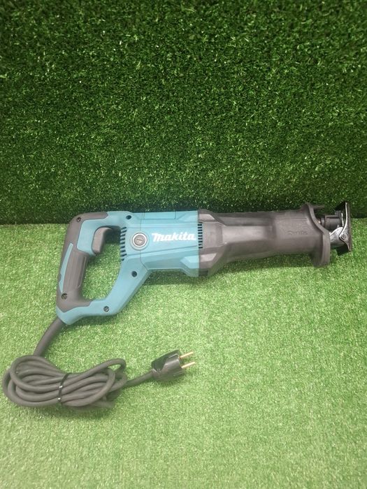 Саблен трион на Makita JR3051T