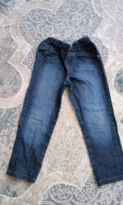 Продам детские джинсы