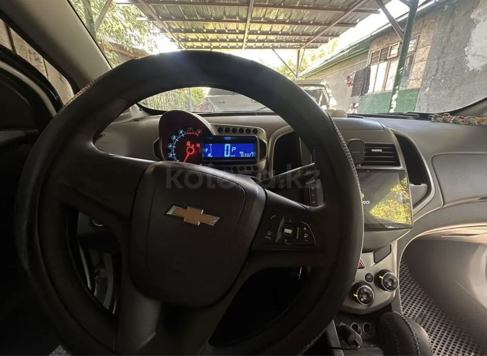 Chevrolet Aveo 2013 год