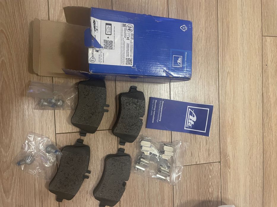 Предни накладки АТЕ Мерцедес