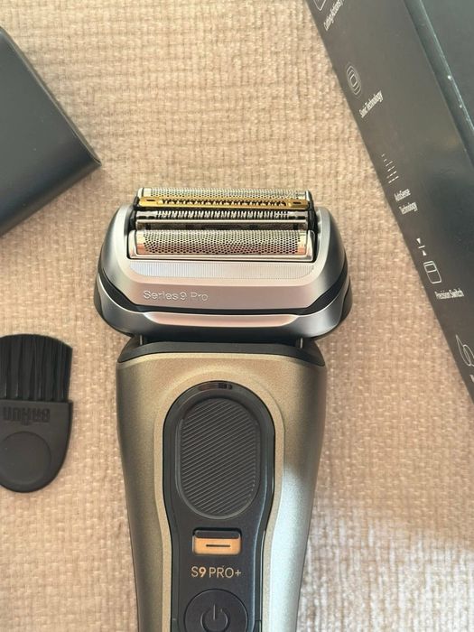 Braun S9 PRO+ shaving