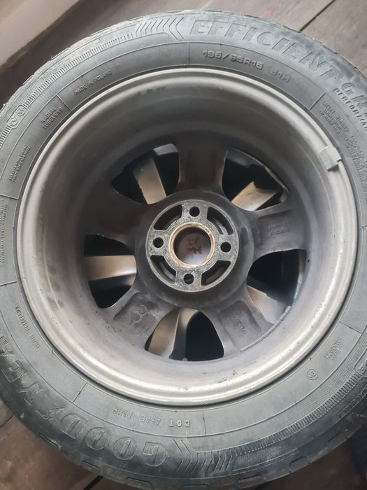 Vând jante aliaj dezent 15"
