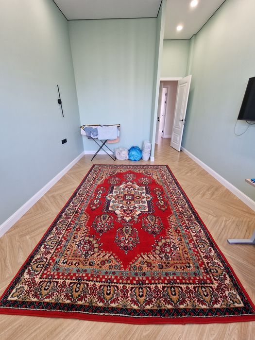 Продаётся ковёр 3х2