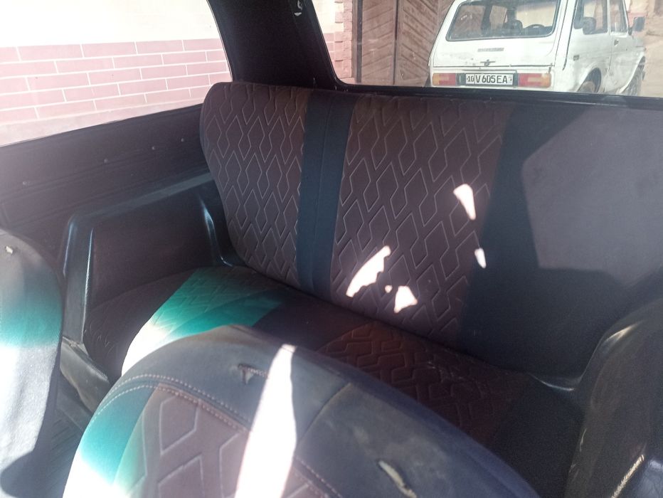 Автомобиль НИВА ВАЗ2121