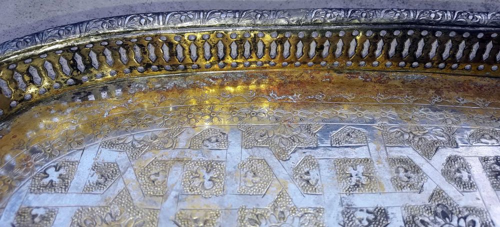 Старинна бронзова, посребрена табла за кафе и напитки.