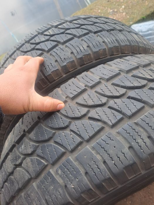 Гуми 235/65/16 C Зимни с голям грайфер