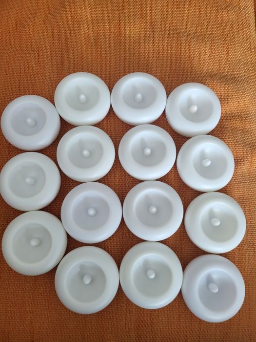 Lumanari rezistente la apa