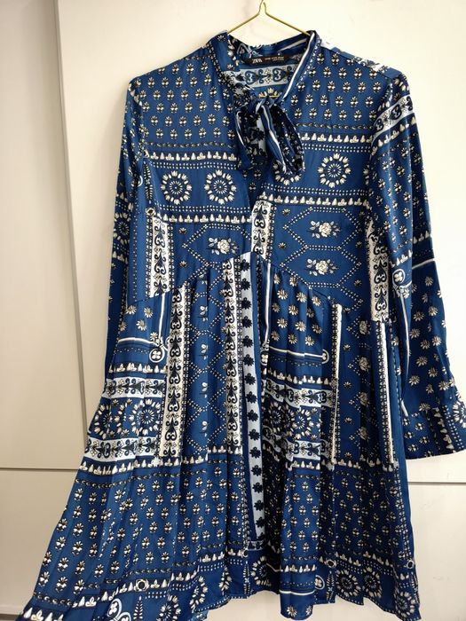 ZARA нова сатенирана рокля с плисе р-р ХС