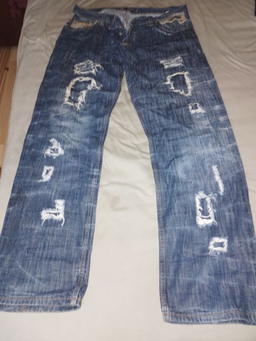 Blugi barbati diferiti