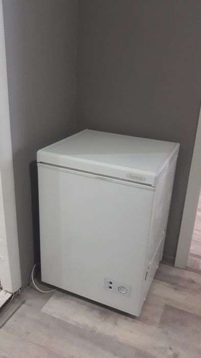 Морозильник в хорошем сост