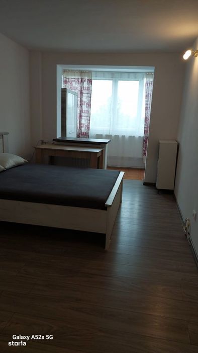Apartament cu 3 camere, balcon și lift zona Circumvalatiunii