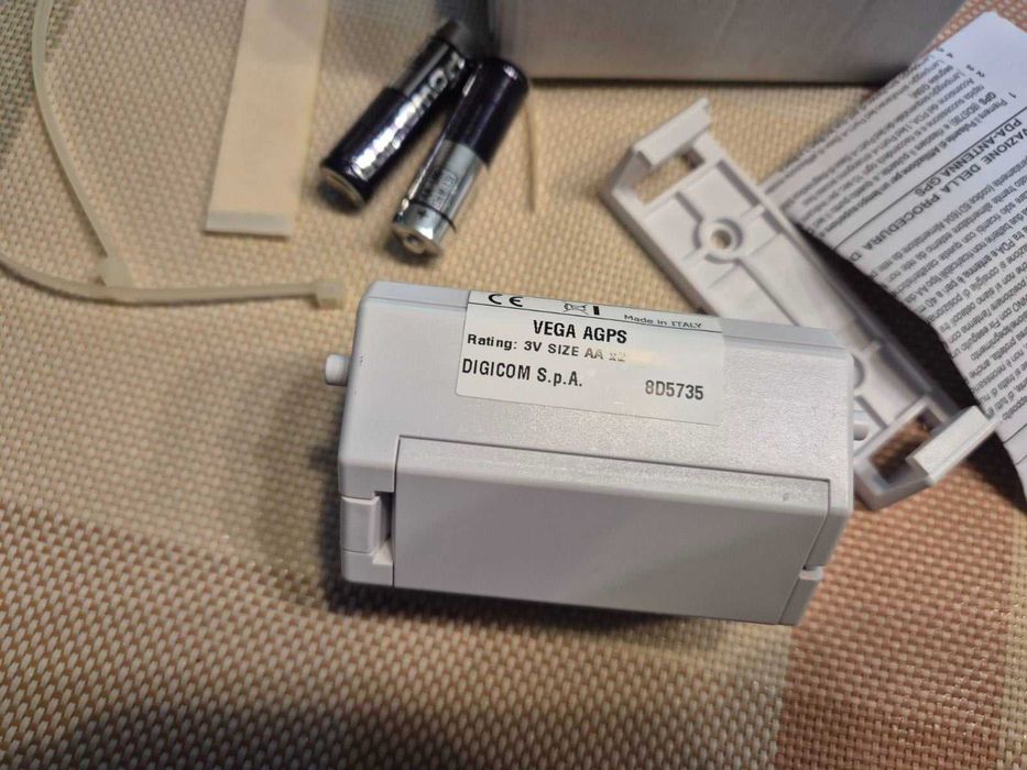 Професионален GPS предавател/антена VEGA AGPS-  камиони, лодки, коли