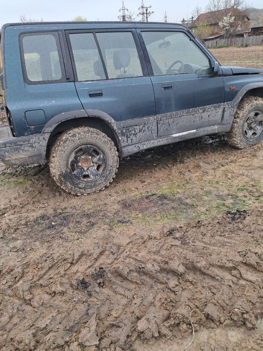 Dezmembrez Suzuki vitara 1.6 8 V