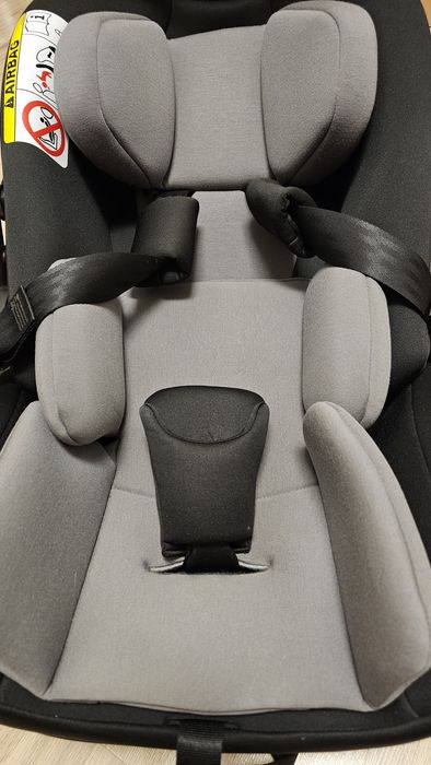 Scoică auto Nuna ARRA NEXT i-Size 0–13 kg / 40–85 cm – stare foarte bună
