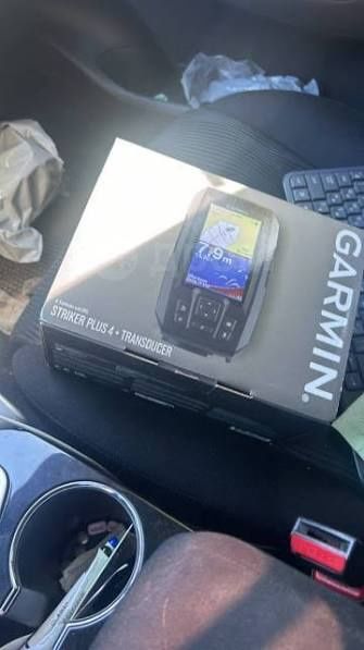 Эхолот для рыбалки Garmin Striker 4 plus