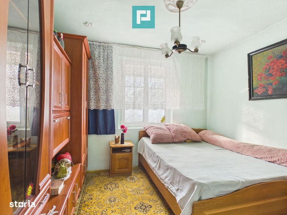 Apartament cu 3 camere zonă centrala în Lipova