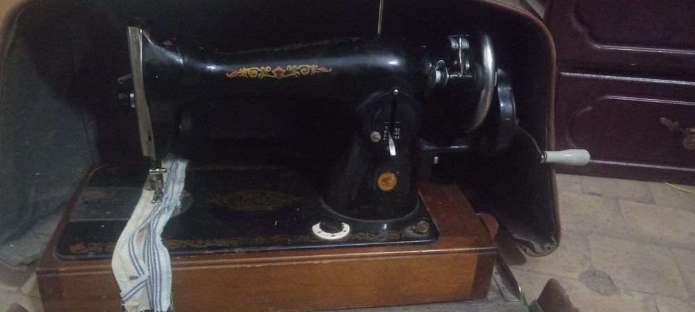 Кул машинка сотилади