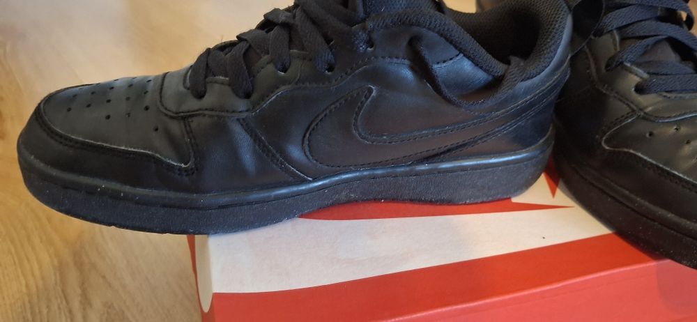 Маратонки Nike 38,5