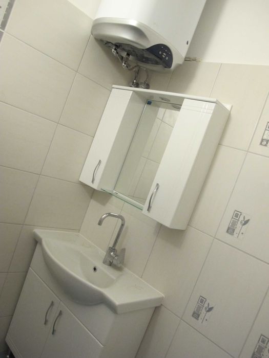 Продава се Тристаен апартамент в Пловдив, Въстанически - 82 кв.м за 1818 €/кв.м - Снимка #9