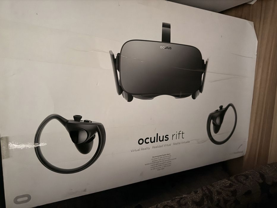 Ochelari VR Oculus Rift CV1 + Controllere – Pachet Complet