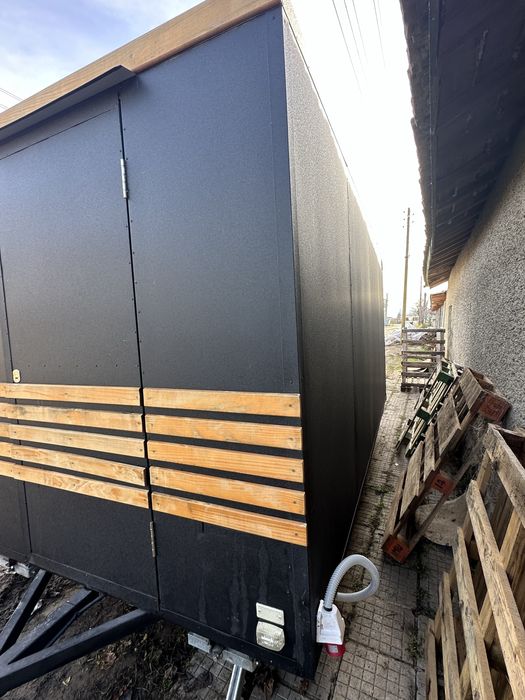 Продавам чисто нова търговска каравана