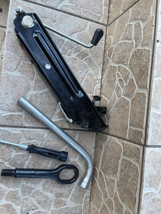 Set cric original Vw Passat B6/B7 , Golf nefolosit ca nou