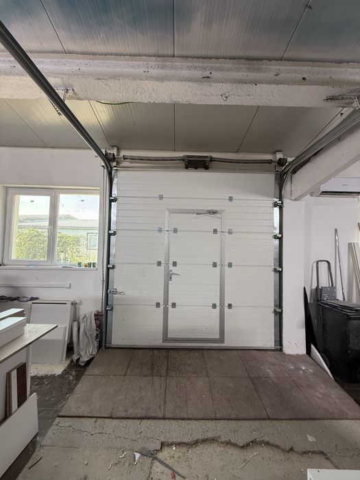 Hala zona tomesti 445 mp