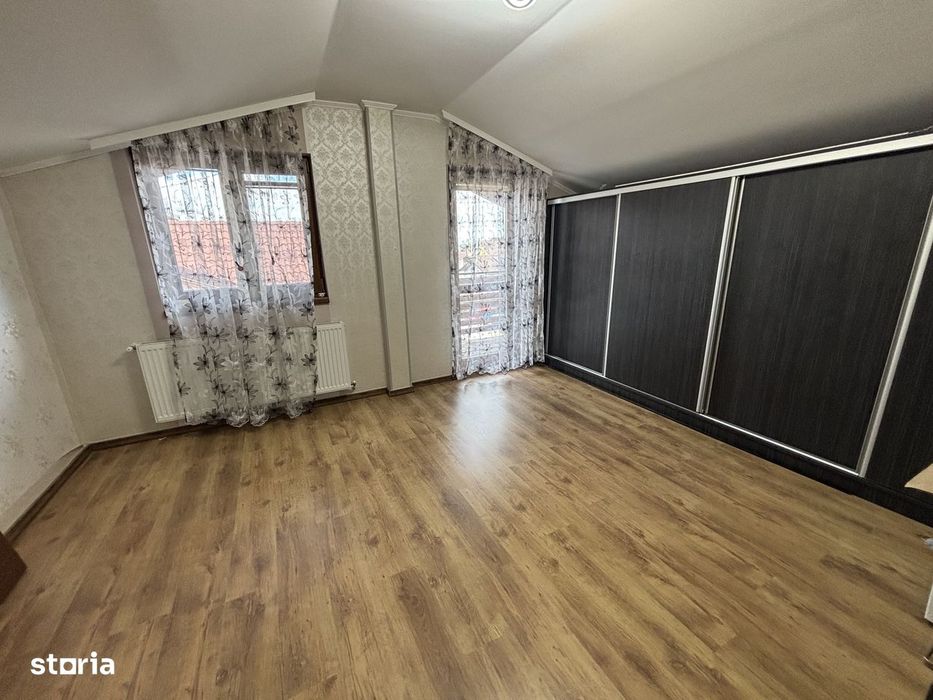 Casa 5 camere pretabila pentru locuit si sediu firma - C. Arhitectilor