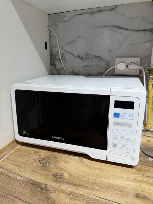Микроволновка  Samsung