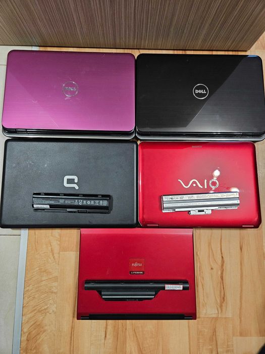 Lot 10 Laptopuri functionale si defecte, unele cu accesorii