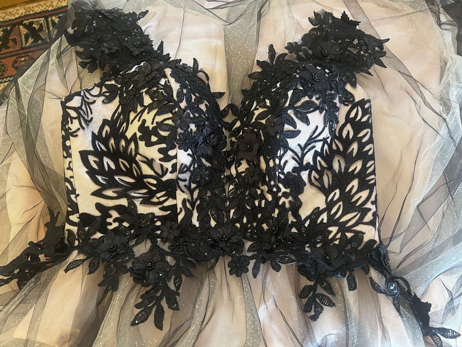 Официална рокля/Абитуриентска