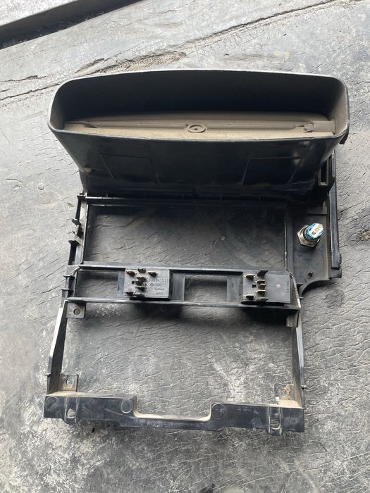 Центральная рамка фольцваген пассат б3