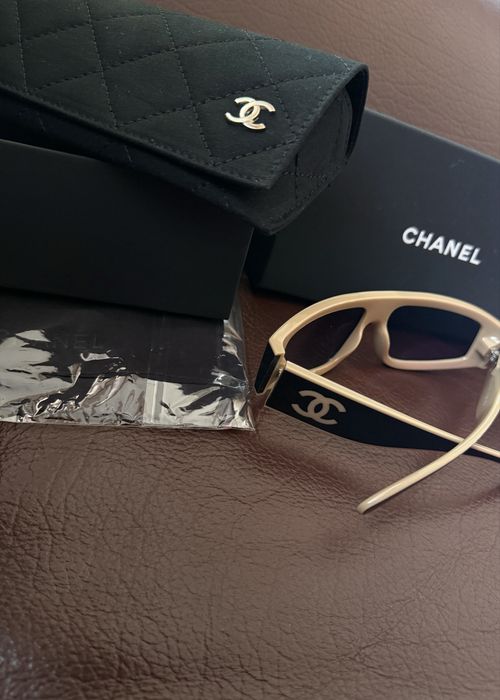 Слънчеви очила черни с бежово