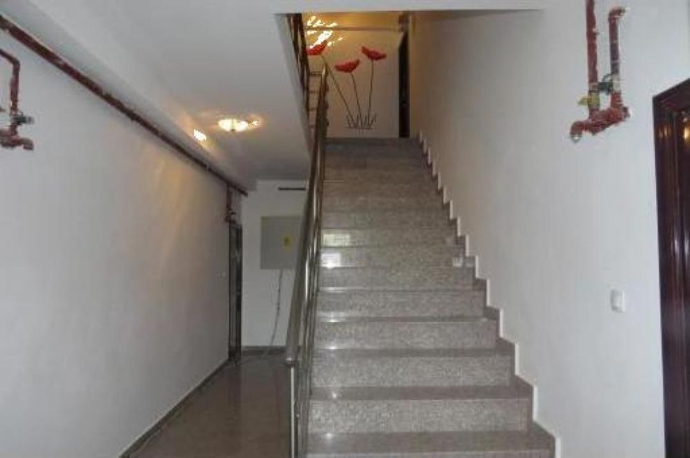 Oferim Servicii curățenie Scări de Bloc ./ Curățenie la domiciliu.