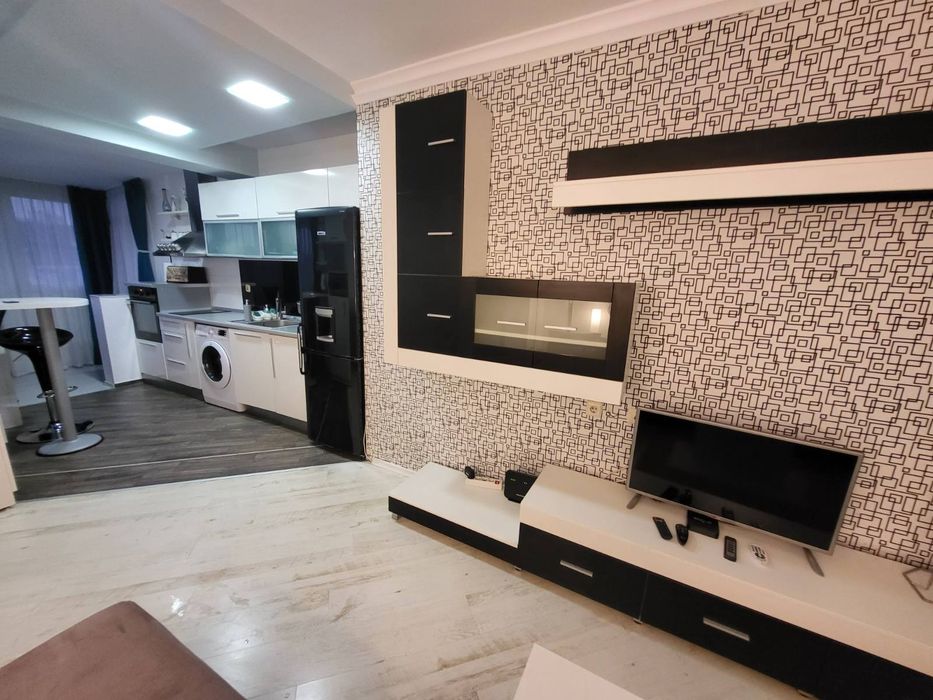 Дава се под наем Тристаен апартамент в Бургас, Възраждане - 95 кв.м за 510 € - Снимка #4