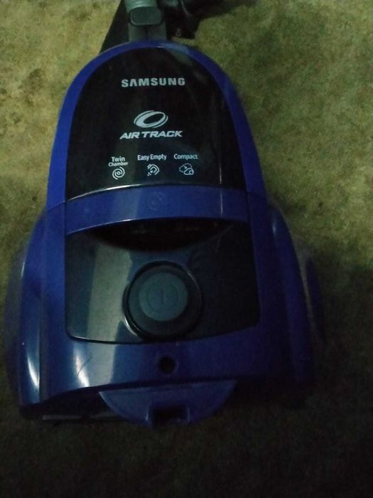 Пылесос SAMSUNG 1600 ВТ