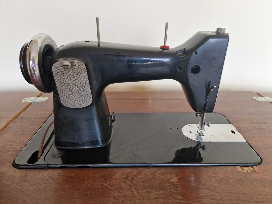 Продавам шевна машина Панония