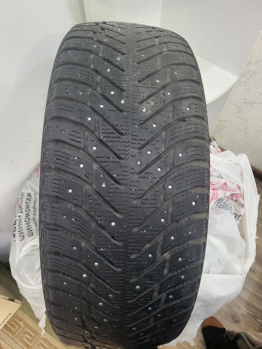 Зимние шины 215/55/17 буу