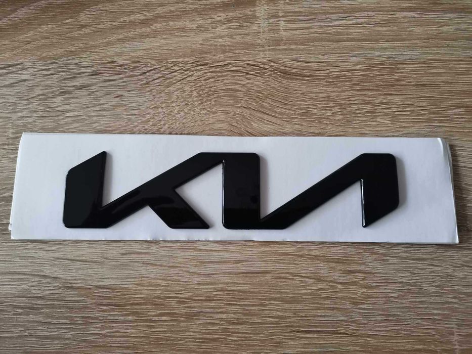 Лого Kia черен гланц 15см