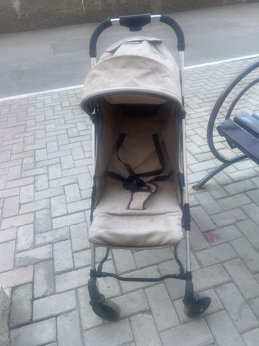 Коляска легкая летняя