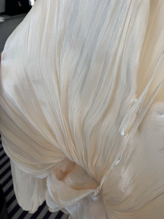 Елегантна рокля цвят перла