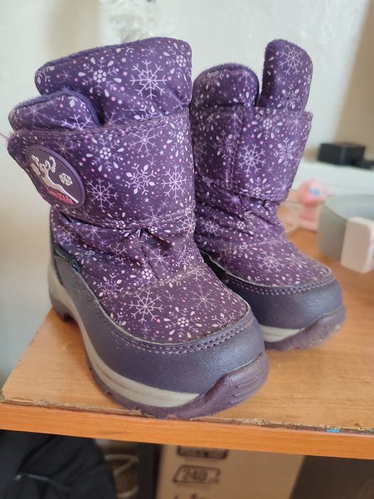 Продам зимний комбинезон детский