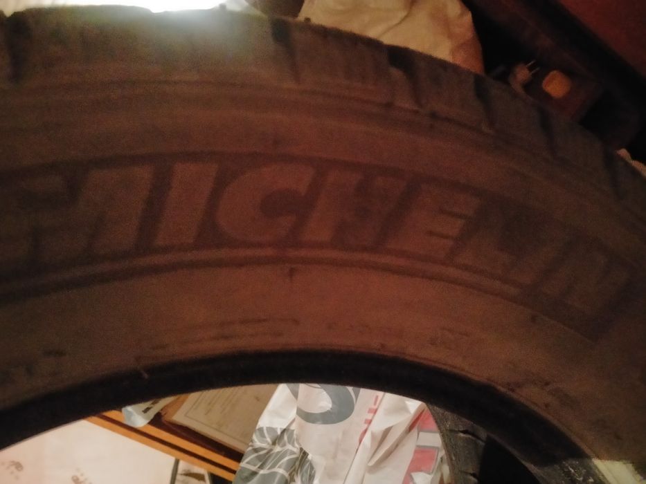 Продам шины зимние