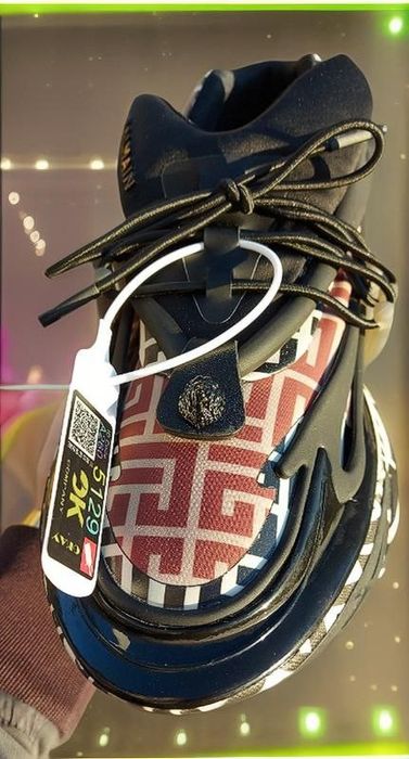 Balmain Unicorn 2 culori noi in premiera in Romania