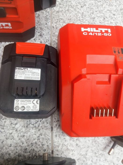 Hilti PM 30-MG лазерен нивелир+ магнитна стойка Хилти