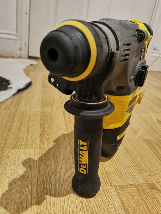 Безчетков перфоратор къртач Девалт perforator Dewalt Dch333 flexvot54V