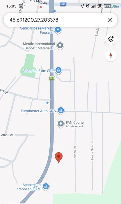 Vând teren intravilan