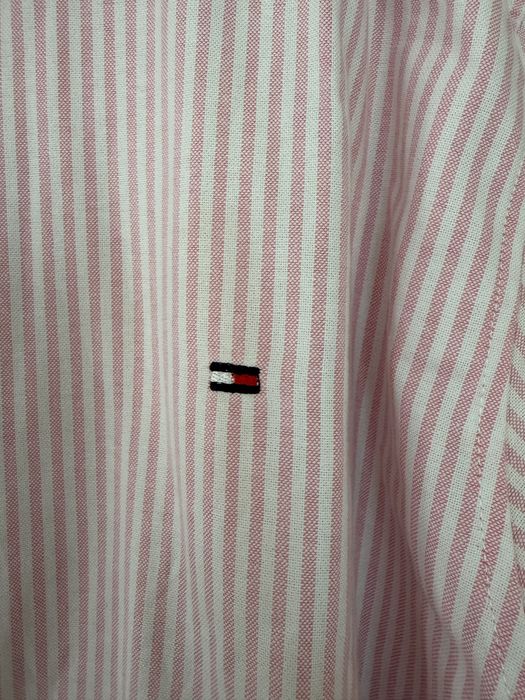 Чисто нова мъжка риза Tommy Hilfiger Classic Fit с дълъг ръкав, на райета, дизайн розово и бяло райе, размер XXL, дизайнерска