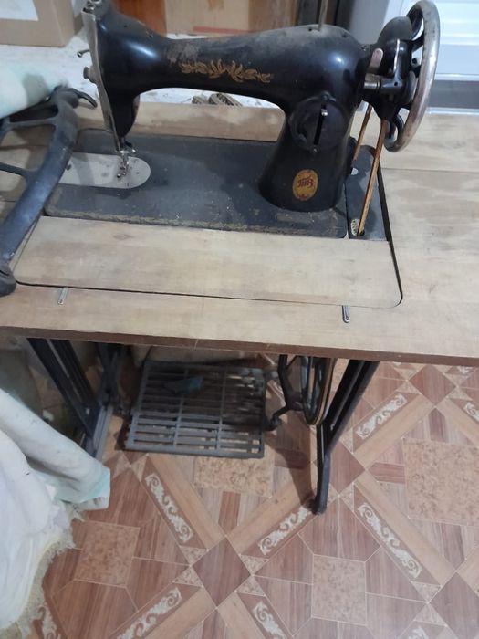 Тігін машинасы сатылады.